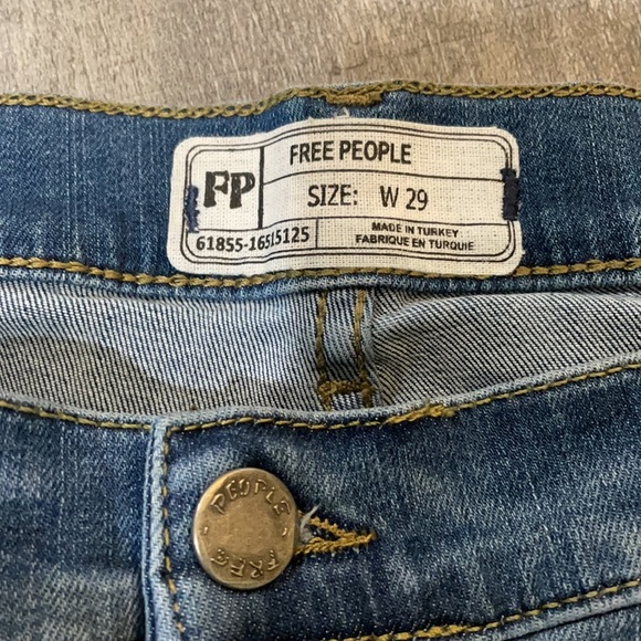 Free People FP button fly raw hem jeans size 29 - Picture 5 of 9